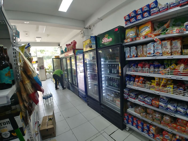 Ojeda Market Urb. Los Alamos de Monterrico